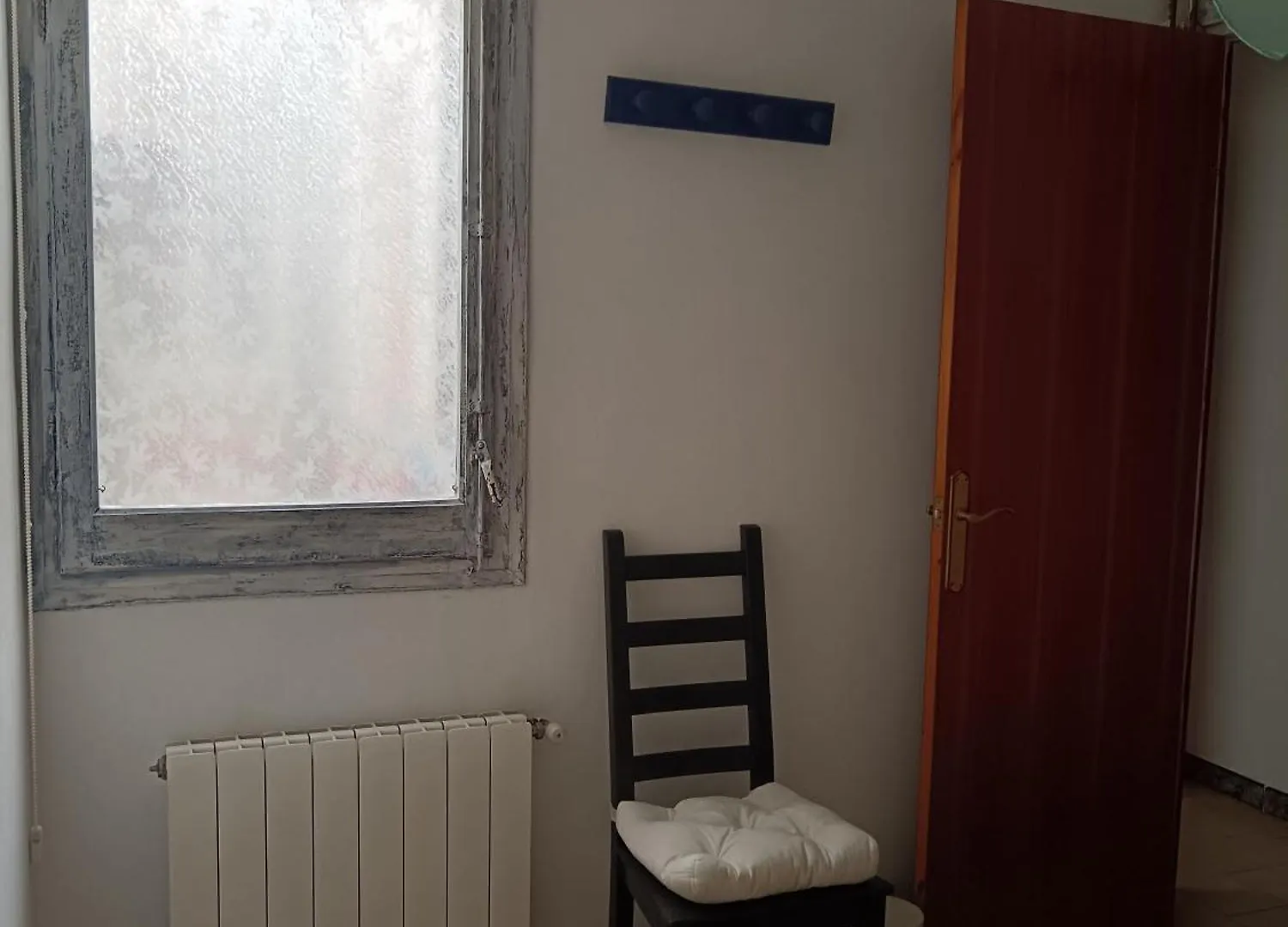 Mari, Comparto El Piso Daire Blanes Pansiyon